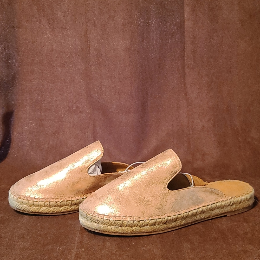 Universal Thread - Clogs / Sandals - Picture 3 of 9